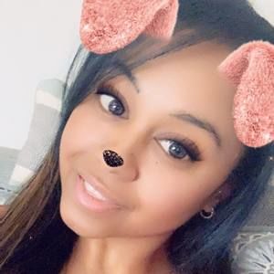 Meet your Posher, Dayana